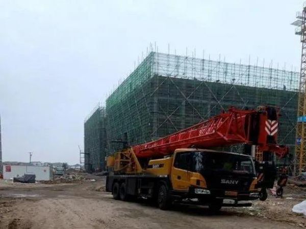 邵阳市吊车租赁公司_吊车租赁包天、包月、包年