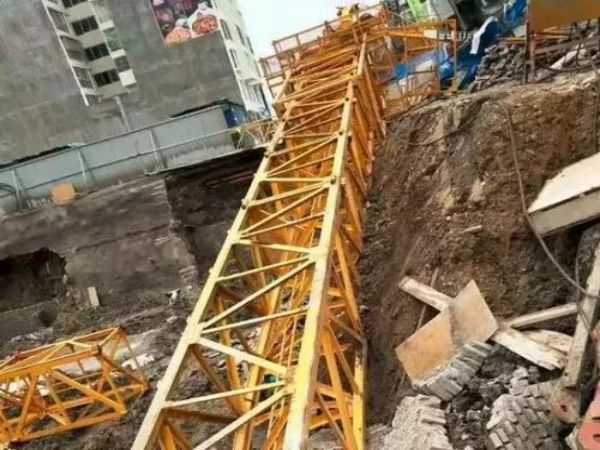 邵阳市吊车出租电话_吊车施工现场注意事项